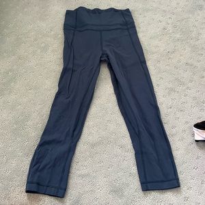 Lululemon cropped leggings 6